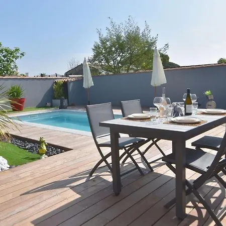Villa Maison A 300 M De La Et Centre Avec Piscine La Couarde-sur-Mer